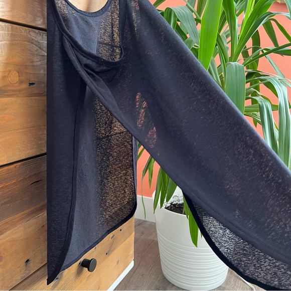 Black Gymshark Sheer Tank - Picture 4 of 4